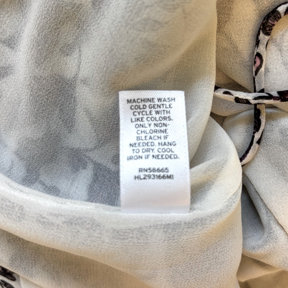 Chelsea28 Floral V-Neck Sleeveless Top Size S - Picture 6 of 7